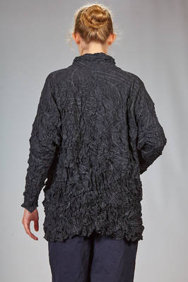 giacca lunga e ampia in froissé di poliestere con segni circolari in contrasto di colore - SHU MORIYAMA 