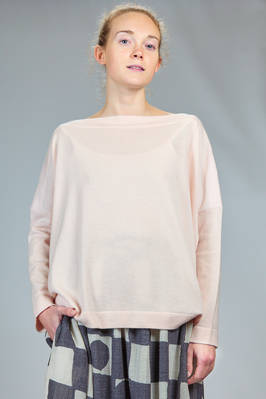 hip-length sweater in cashmere stockinette stitch  - 195