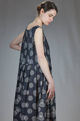 long and wide dress, in gauze doubled with Japanese textile paper, cupro and nylon with polka dots - SHU MORIYAMA 
