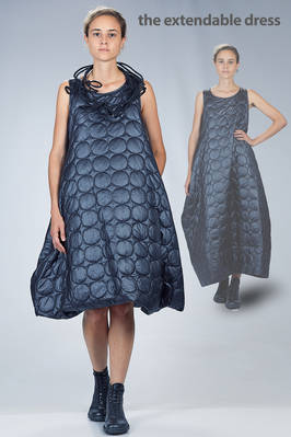 long and wide dress in quilted polyamide chintz and polyester  - 364