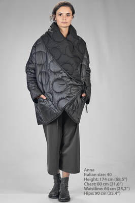 wide down jacket, on the side, in polyamide matelassé and polyester padded  - 364