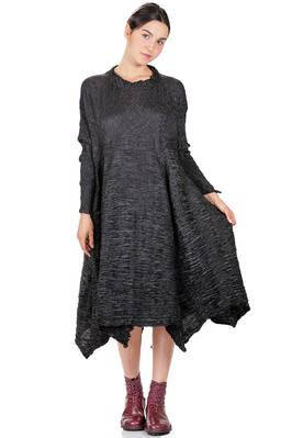 wide longuette dress in polyester froissé with horizontal radial textures  - 123