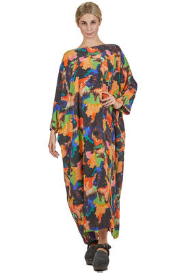 long and wide dress in silk crêpe de chine with 'bright overwood foliage' pattern  - 195