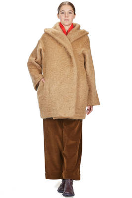 wide, knee-length coat in mouflon mohair, llama and polyamide  - 195