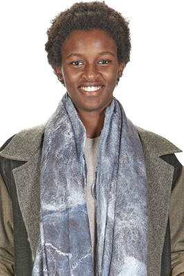 long and wide scarf in nuno-felt of margilan silk, merino wool and mulberry silk  - 377