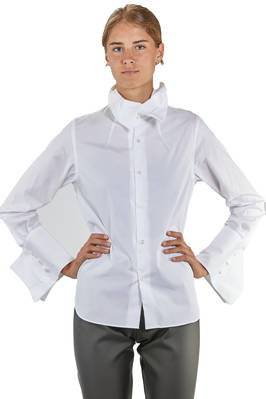 hip-length slim fit shirt in cotton poplin  - 381