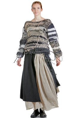 maglia al fianco, ampia, in maglia lavorata a mano con un mix di lane vintage - ARCHIVIO J. M. RIBOT 
