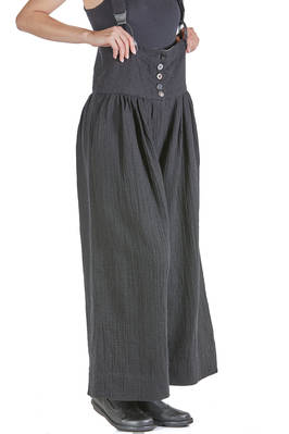 pantalone ampio, in garza lievemente goffrata di lana vergine - ARCHIVIO J. M. RIBOT 