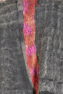 giacca 'sculpture' corta in nuno-feltro di lana e seta fatta a mano - AGOSTINA ZWILLING 