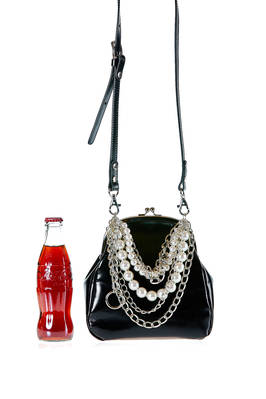 bag in cowhide leather ad resin pearls, chains and rings in aluminum, iron and brass  - 74