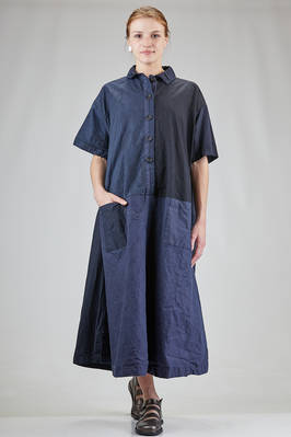 wide long dress, built with a cotton tone-on-tone patchwork  - 380