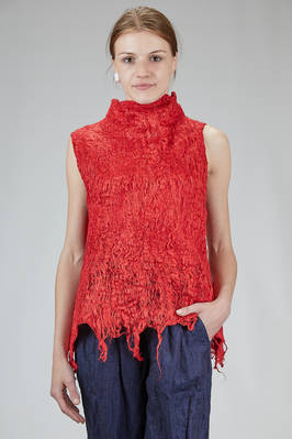 wide hip-length top in hand-made nuno-felt in hemp fabric, beech wood and silk  - 379