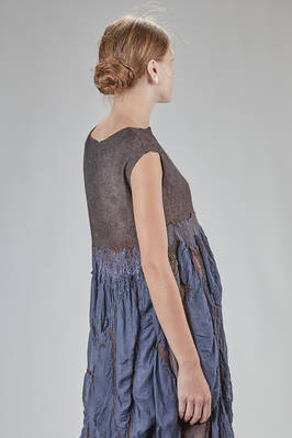 long and wide dress in merino wool, beech, and silk nuno-felt - AGOSTINA ZWILLING 