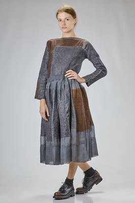 abito longuette, ampio, in nuno-feltro di lana merino, faggio e seta - AGOSTINA ZWILLING 