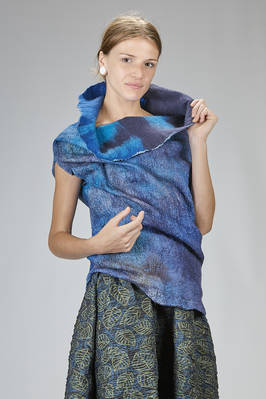 asymmetrical rectangle sweater in merino wool and silk nuno-felt - AGOSTINA ZWILLING 