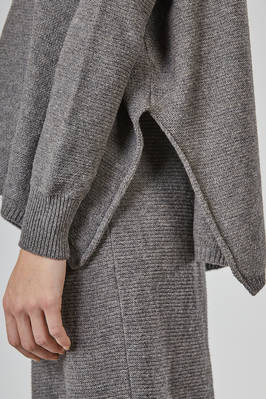 maglia ampia, al fianco in maglia a punto dispari di lana vergine - FORME D' EXPRESSION 
