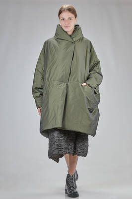 oversized knee-length down jacket in iridescent polyester taffeta  - 123