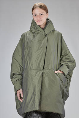 SHU MORIYAMA - Oversized Knee-Length Down Jacket In Iridescent Polyester  Taffeta :: Ivo Milan