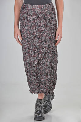 slim fit midi skirt in polyester froissé with stylized foliage pattern  - 123