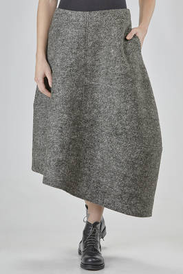 midi, wide, and asymmetrical skirt in chevron of viscose, polyester, wool, acrylic, and elastane  - 390