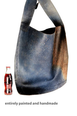 medium-sized bag in vegetable-tanned and hand-dyed leather  - 395