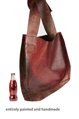 medium-sized bag in vegetable-tanned and hand-dyed leather  - 395