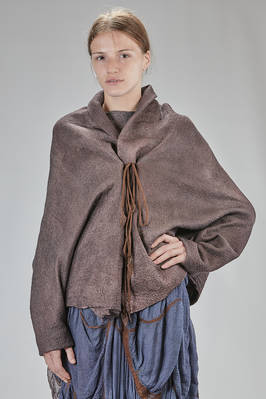 wide shawl-collar jacket in merino wool, beech, and silk nuno-felt  - 379