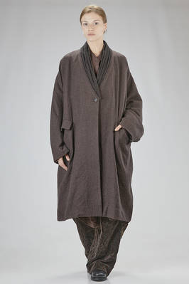 oversized coat, below the knee, in melange wool, parts in printed silk and elastane, and in cotton canvas and cupro  - 396