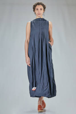 long dress, sleeveless, in washed cotton satin  - 195
