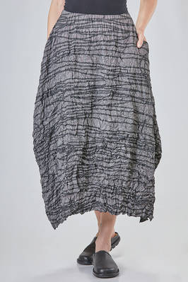 long and wide skirt in soft polyester froissé  - 123