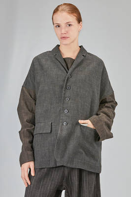 hip-lenght jacket, wide, in cotton, viscose, wool and elastan chevron and natté, parts in cotton on the neck  - 370