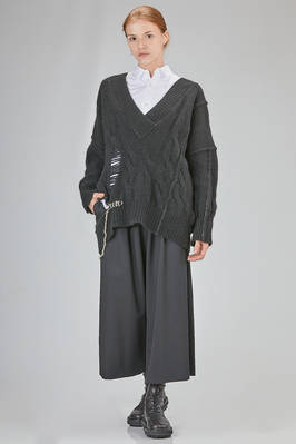 oversize hip-lenght sweater, asymmetric, in stretch merinos wool, yack, polyamide and elastan knit  - 407