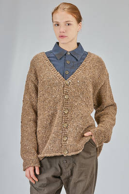 hip-lenght cardigan, wide, in melange wool boutonné knit  - 409
