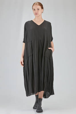 longuette dress, wide and asymmetric, in light and embossed viscose and cotton canvas  - 371