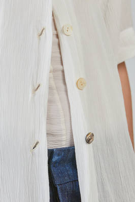 camicia lunga e ampia, in garza leggera e goffrata di viscosa e cotone - ATELIER SUPPAN 