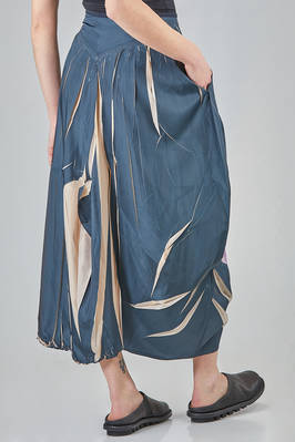 long, wide and asymmetric skirt in polyester canvas with floral pattern - HIGH 