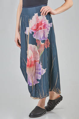 long, wide and asymmetric skirt in polyester canvas with floral pattern - HIGH 