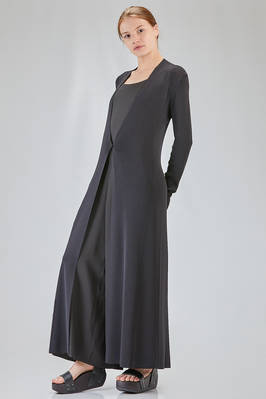 cardigan lungo, asciutto e sfiancato, in maglia mini-rib di viscosa e poliestere - ISABEL BENENATO 