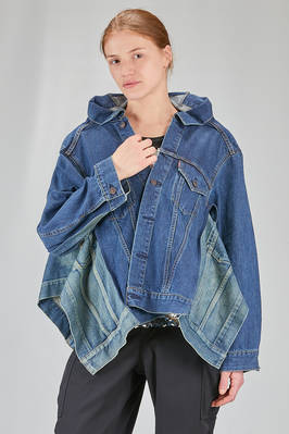 'sculpture' caban two dimensional cape-style, in stonewashed indigo cotton denim  - 74