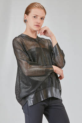 maglia al fianco, ampia, in rete di poliestere lievemente glitterato - JUNYA WATANABE 