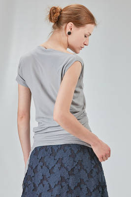 t-shirt lunga, asciutta e asimmetrica in jersey di cotone - MARC LE BIHAN 
