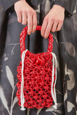 borsa piccola a cestino in simil pelle a nodi macramé  di poliuretano - COMME des GARÇONS - COMME des GARÇONS 