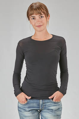 basic t-shirt, hip-lenght, lean, in stretch nylon jersey  - 74