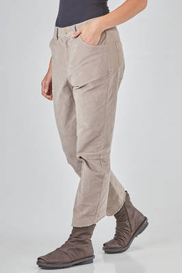 pantalone con gamba conformata in velluto a costine sottili verticali di cotone ed elastan - KRISTENSEN DU NORD 