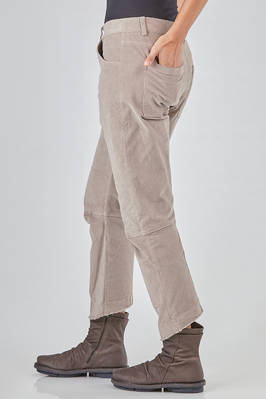 pantalone con gamba conformata in velluto a costine sottili verticali di cotone ed elastan - KRISTENSEN DU NORD 