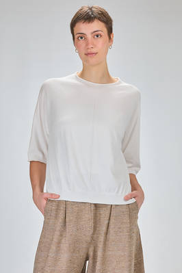 soft, hip-length t-shirt in premium suvin cotton  - 227