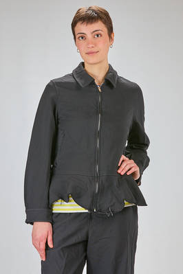 waist l3engthed jacket, slightly slim-fit, in techno gabardine of washed polyester  - 157