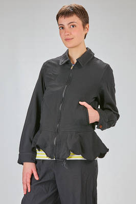 giacca al fianco, lievemente sfiancata, in gabardine techno di poliestere lavato - COMME des GARÇONS - COMME des GARÇONS 