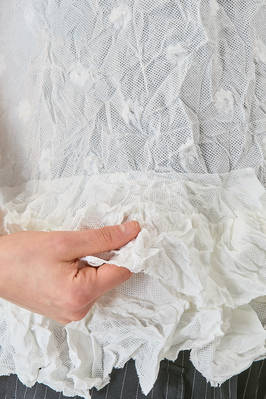 long and soft t-shirt in froissè washed polyester gauze - COMME des GARÇONS - COMME des GARÇONS 