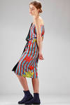 silk knee-length dress with ‘cartoon’ printing and plain panel - VIVIENNE WESTWOOD - Gold 